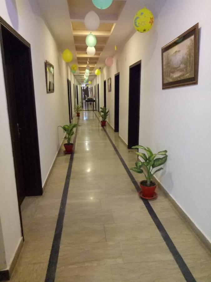 Al-Fateh Hotel Lahore Bagian luar foto