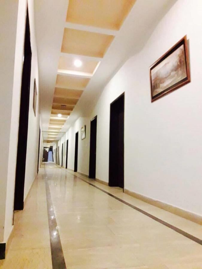 Al-Fateh Hotel Lahore Bagian luar foto