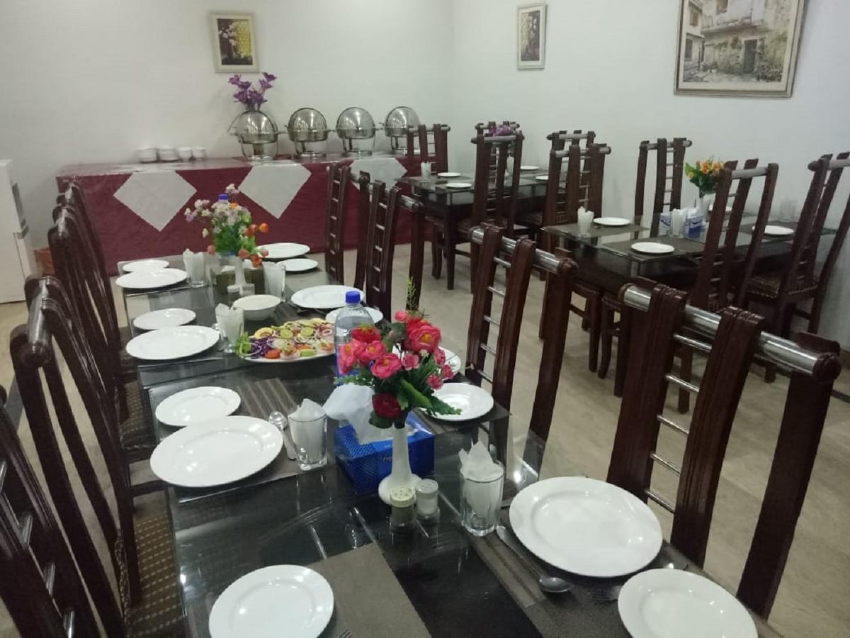 Al-Fateh Hotel Lahore Bagian luar foto