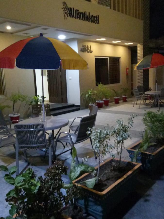 Al-Fateh Hotel Lahore Bagian luar foto