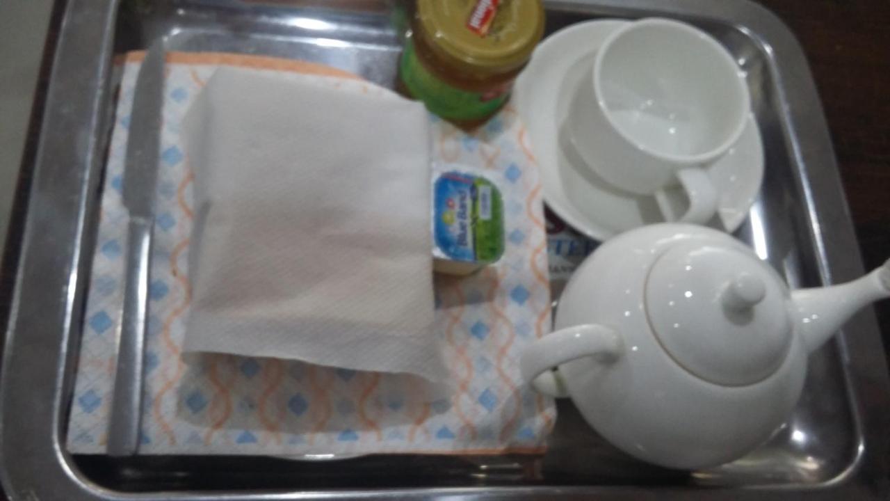Al-Fateh Hotel Lahore Bagian luar foto
